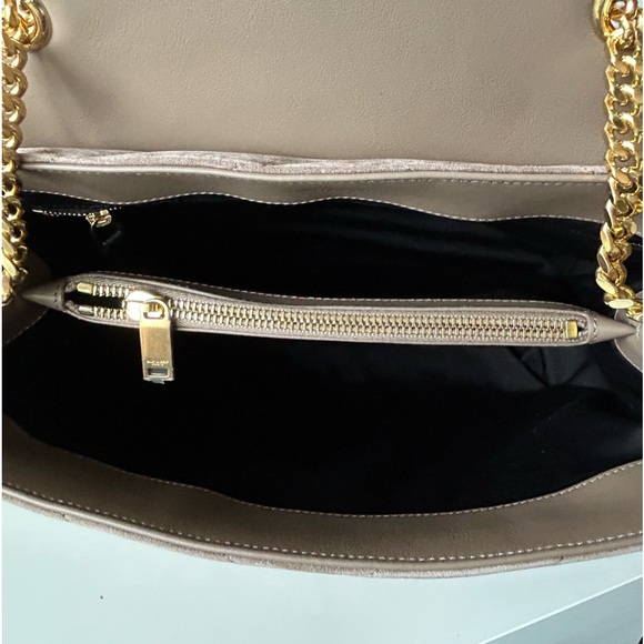 YSL Medium Suede LouLou - Picture 7 of 17
